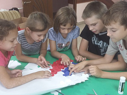 Праздничные мероприятия ко Дню Российского флага
